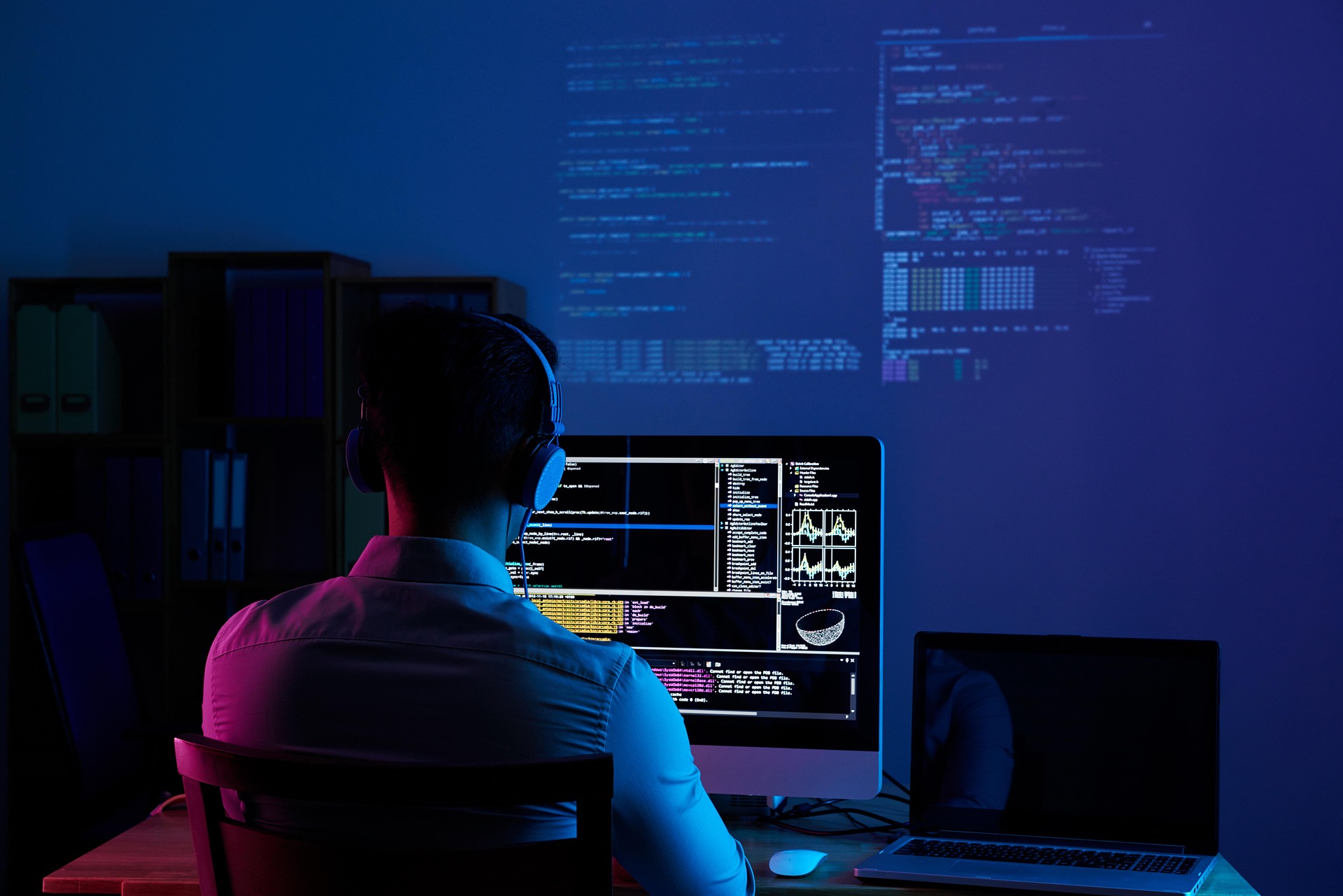 Développeur web en pleine création de site internet